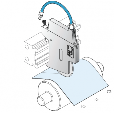 Pneumatic slitting knife